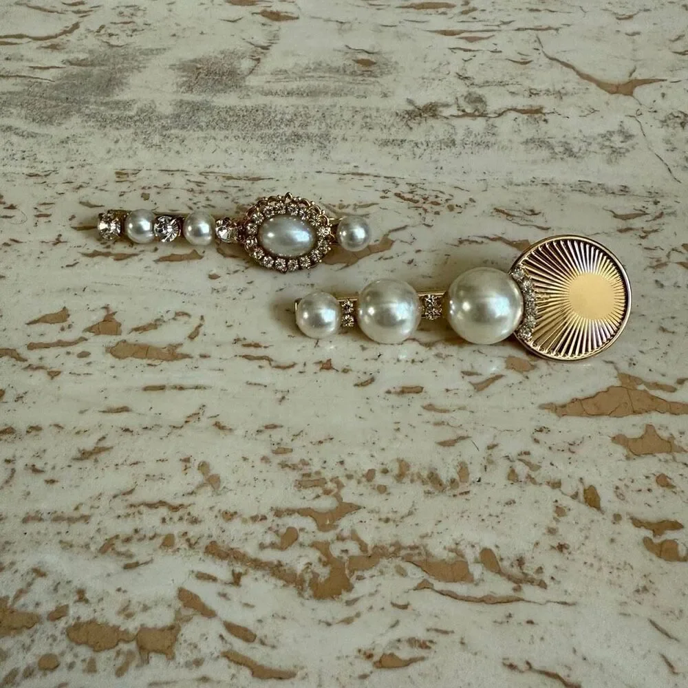 Set of Pearl hair clips elegant luxury sophisticated chic